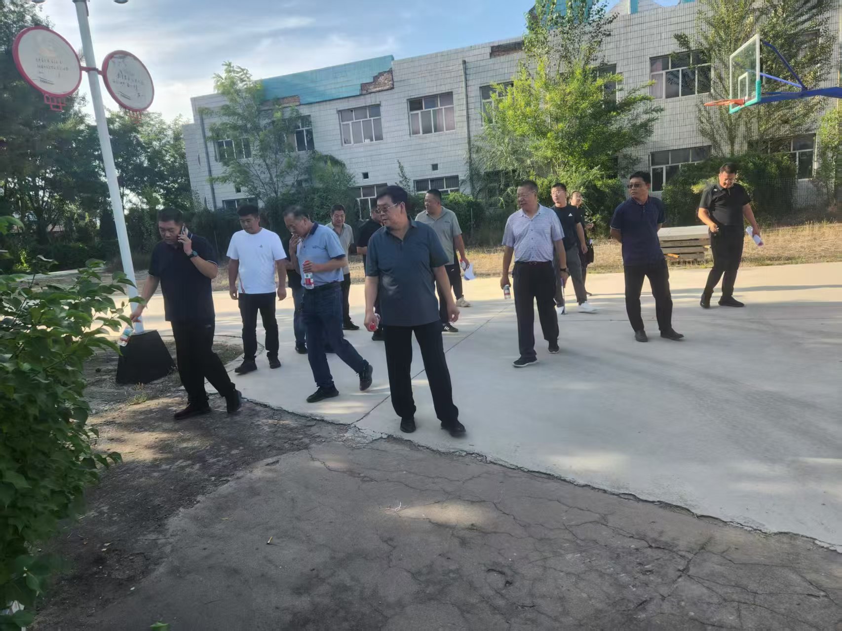 内江市自结纹塑胶跑道混合型塑胶跑道 - 价格